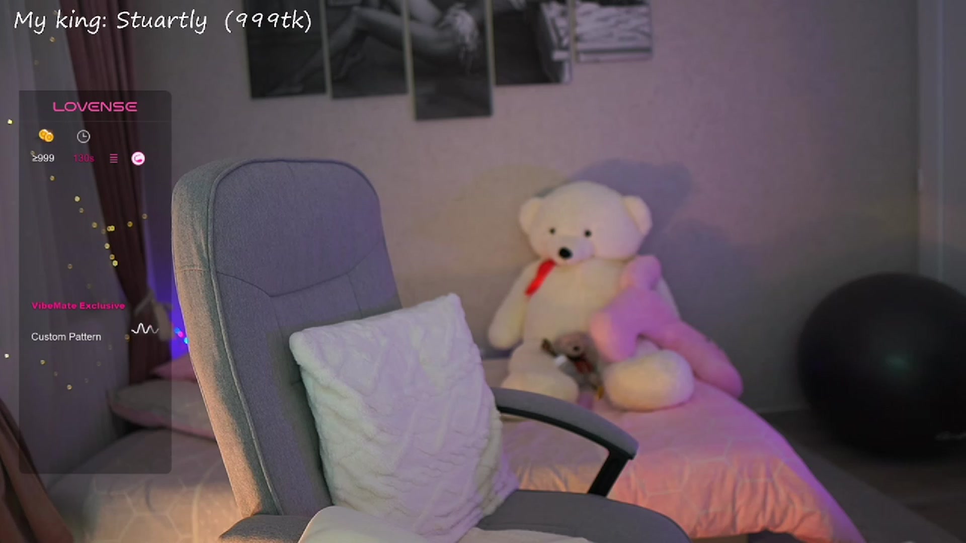 Gallery image thumbnail from RileyReid_18's myfreecams stream on, 10/04/2023, 23:04 image 13 of 20