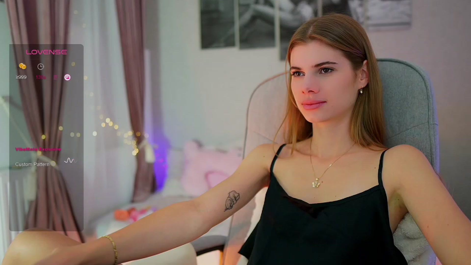 Gallery image thumbnail from RileyReid_18's myfreecams stream on, 10/10/2023, 14:21 image 15 of 20