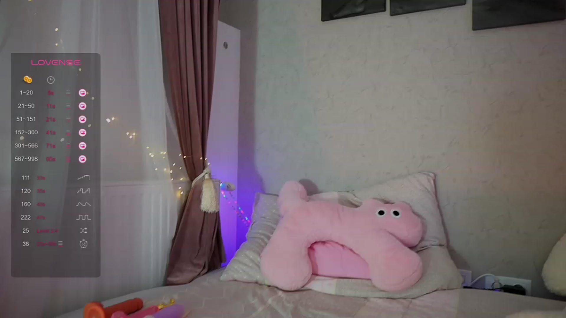 Gallery image thumbnail from RileyReid_18's myfreecams stream on, 10/10/2023, 14:21 image 7 of 20