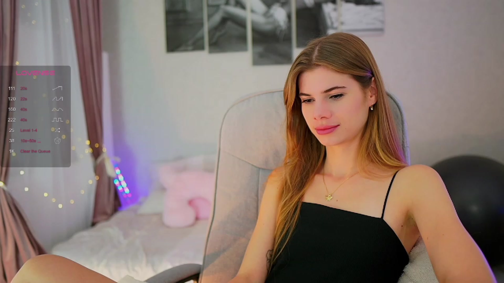 Gallery image thumbnail from RileyReid_18's myfreecams stream on, 10/12/2023, 14:18 image 1 of 20