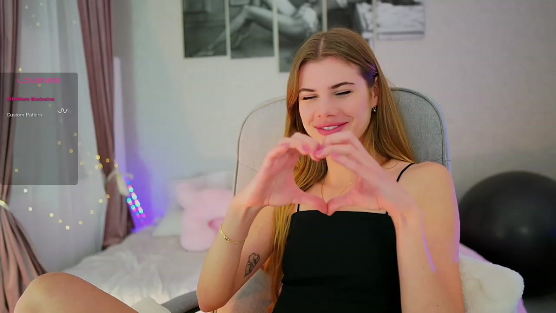 Gallery image thumbnail from RileyReid_18's myfreecams stream on, 10/12/2023, 14:18 image 18 of 20