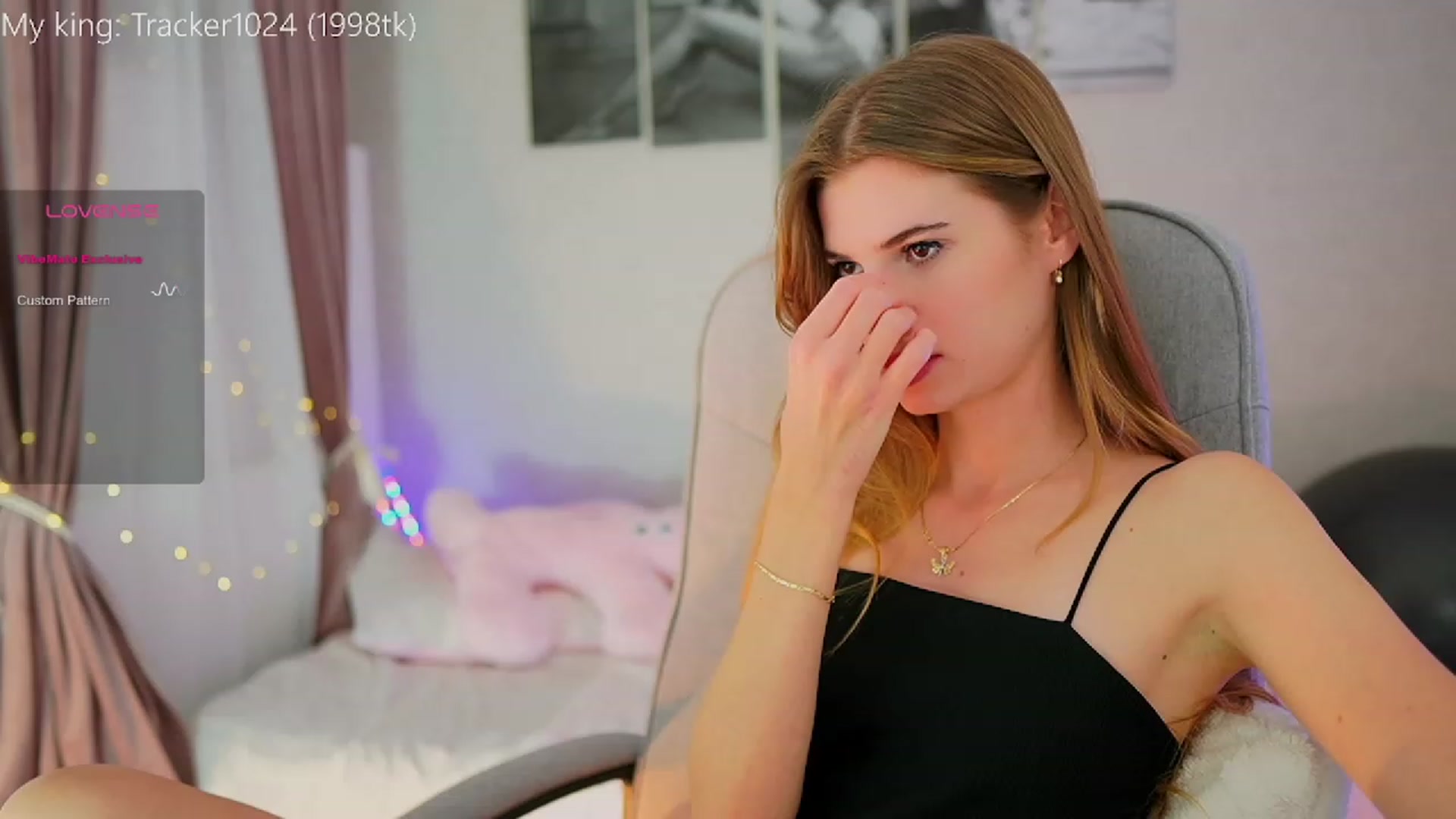 Gallery image thumbnail from RileyReid_18's myfreecams stream on, 10/12/2023, 16:34 image 13 of 20