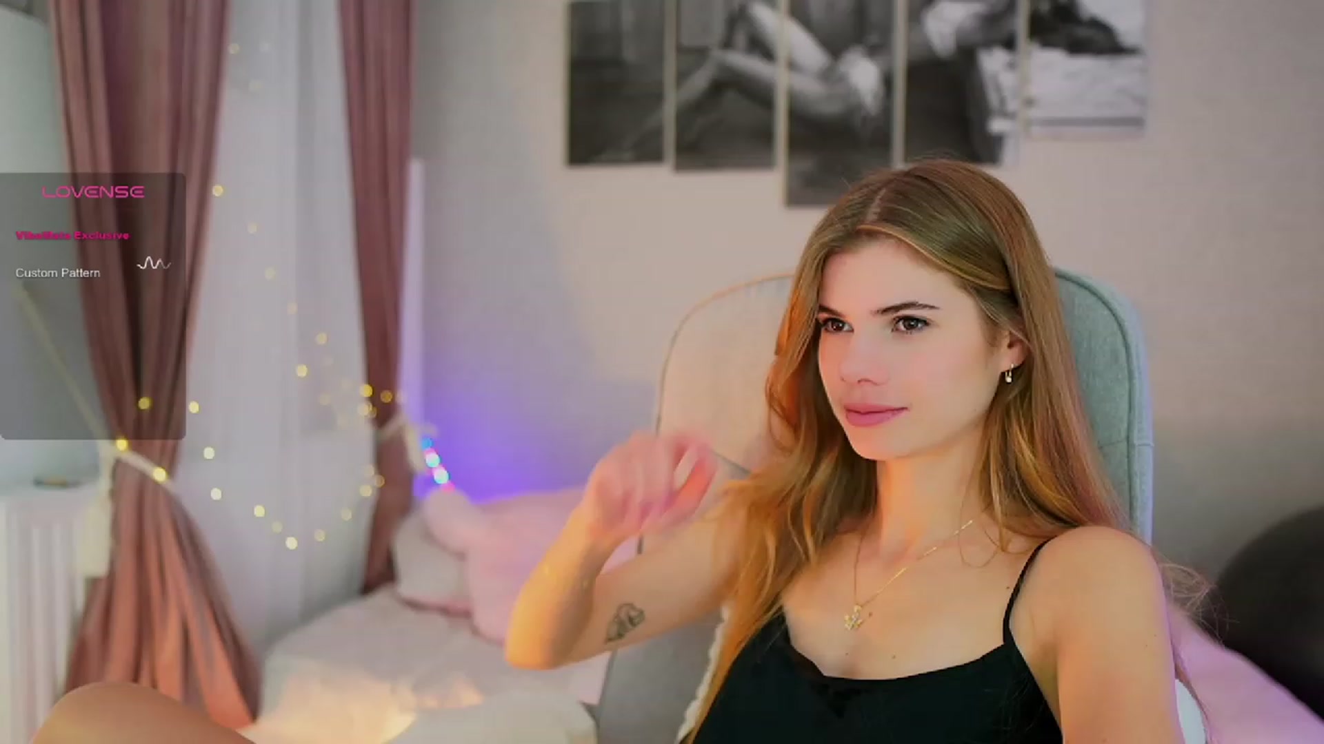 Gallery image thumbnail from RileyReid_18's myfreecams stream on, 10/17/2023, 14:12 image 13 of 20