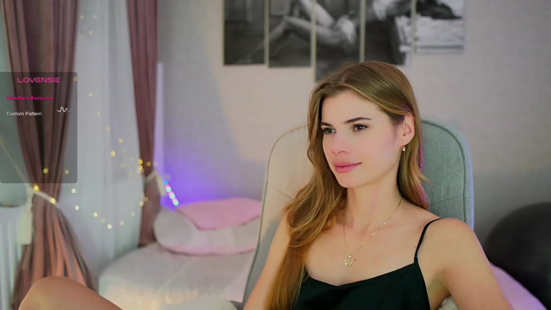 Gallery image thumbnail from RileyReid_18's myfreecams stream on, 10/17/2023, 15:29 image 8 of 20