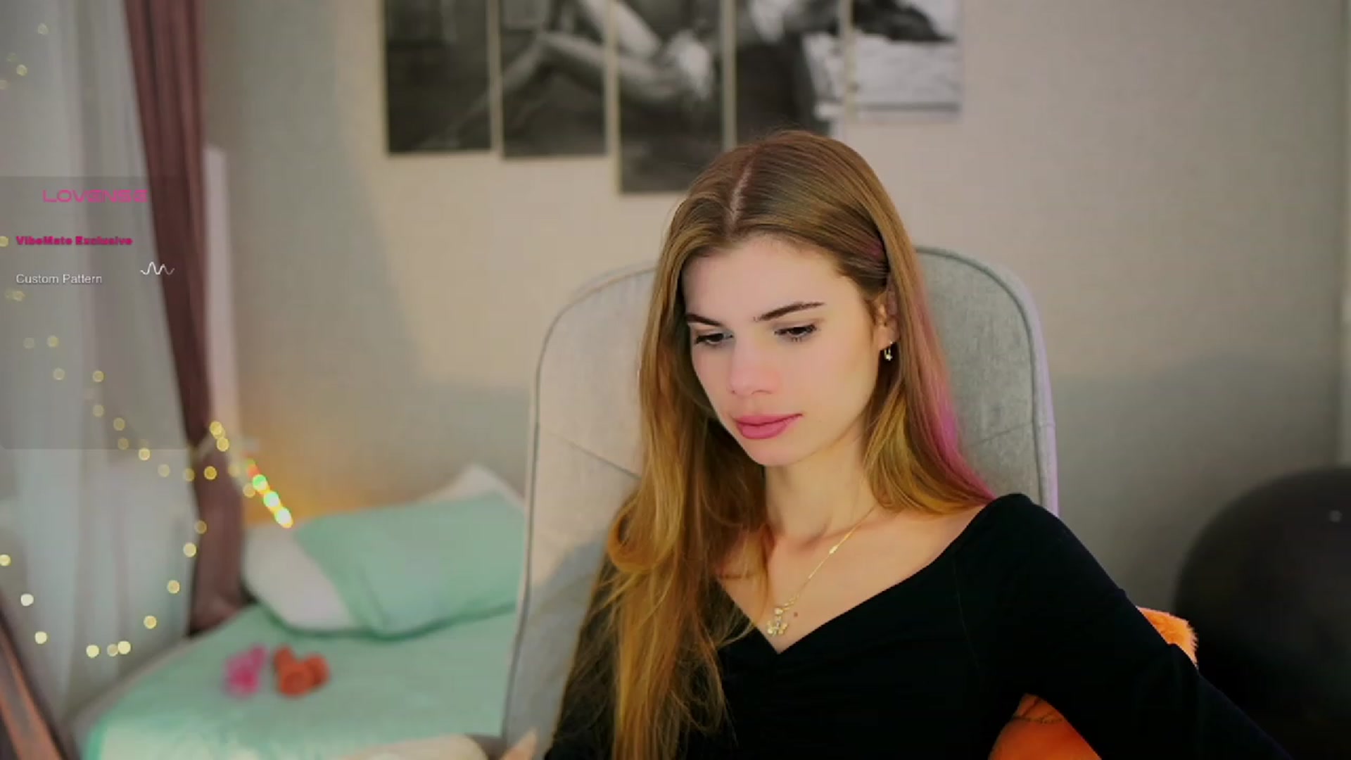 Gallery image thumbnail from RileyReid_18's myfreecams stream on, 10/19/2023, 13:34 image 8 of 20
