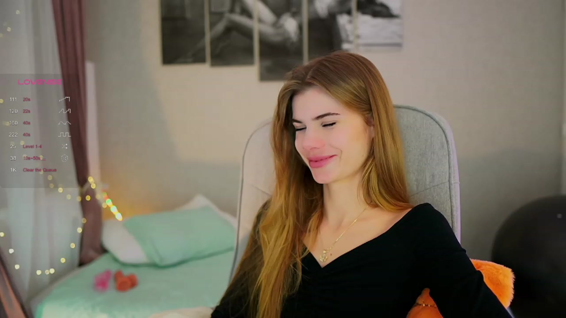 Gallery image thumbnail from RileyReid_18's myfreecams stream on, 10/19/2023, 13:34 image 5 of 20