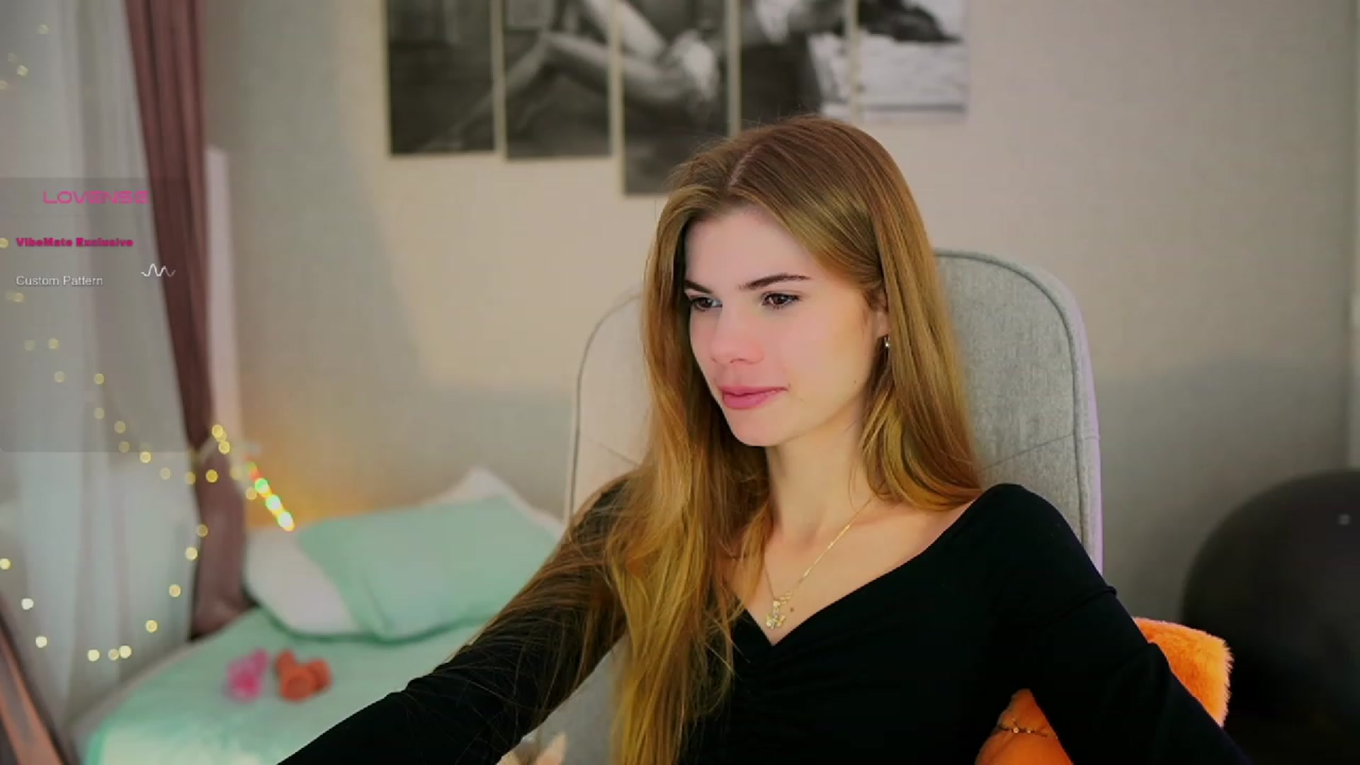 Gallery image thumbnail from RileyReid_18's myfreecams stream on, 10/19/2023, 13:34 image 6 of 20