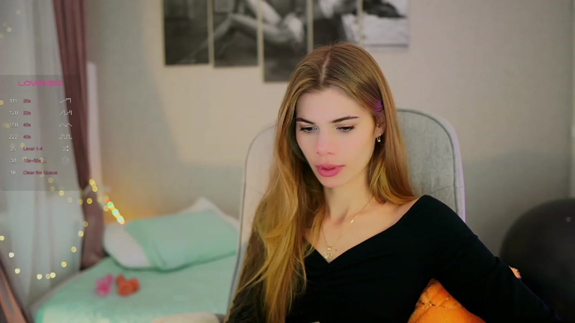 Gallery image thumbnail from RileyReid_18's myfreecams stream on, 10/19/2023, 13:34 image 3 of 20