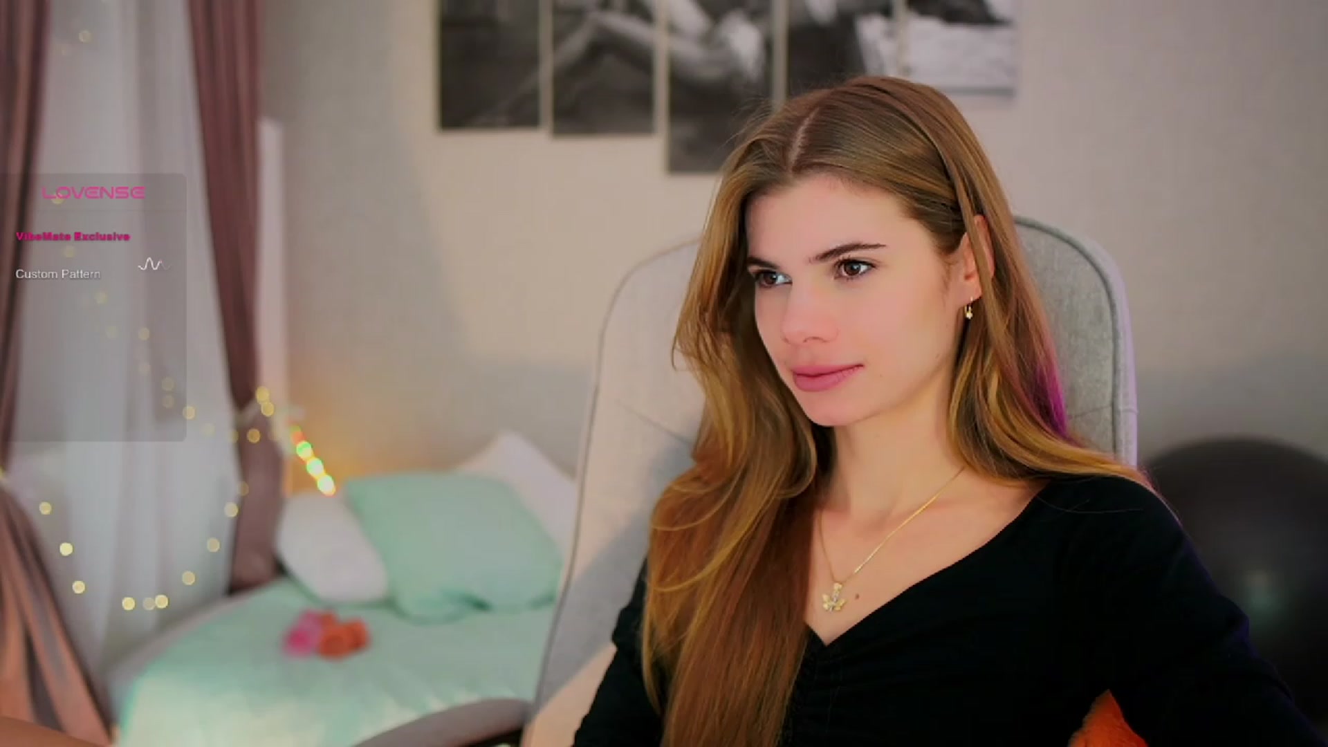 Gallery image thumbnail from RileyReid_18's myfreecams stream on, 10/19/2023, 16:33 image 3 of 20