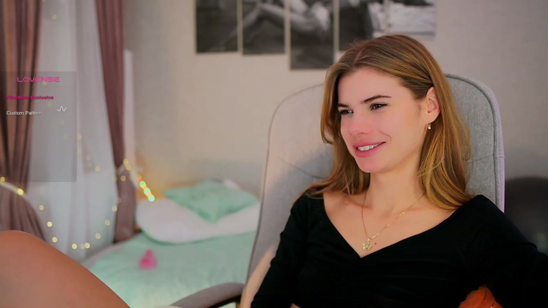 Gallery image thumbnail from RileyReid_18's myfreecams stream on, 10/19/2023, 17:59 image 19 of 20