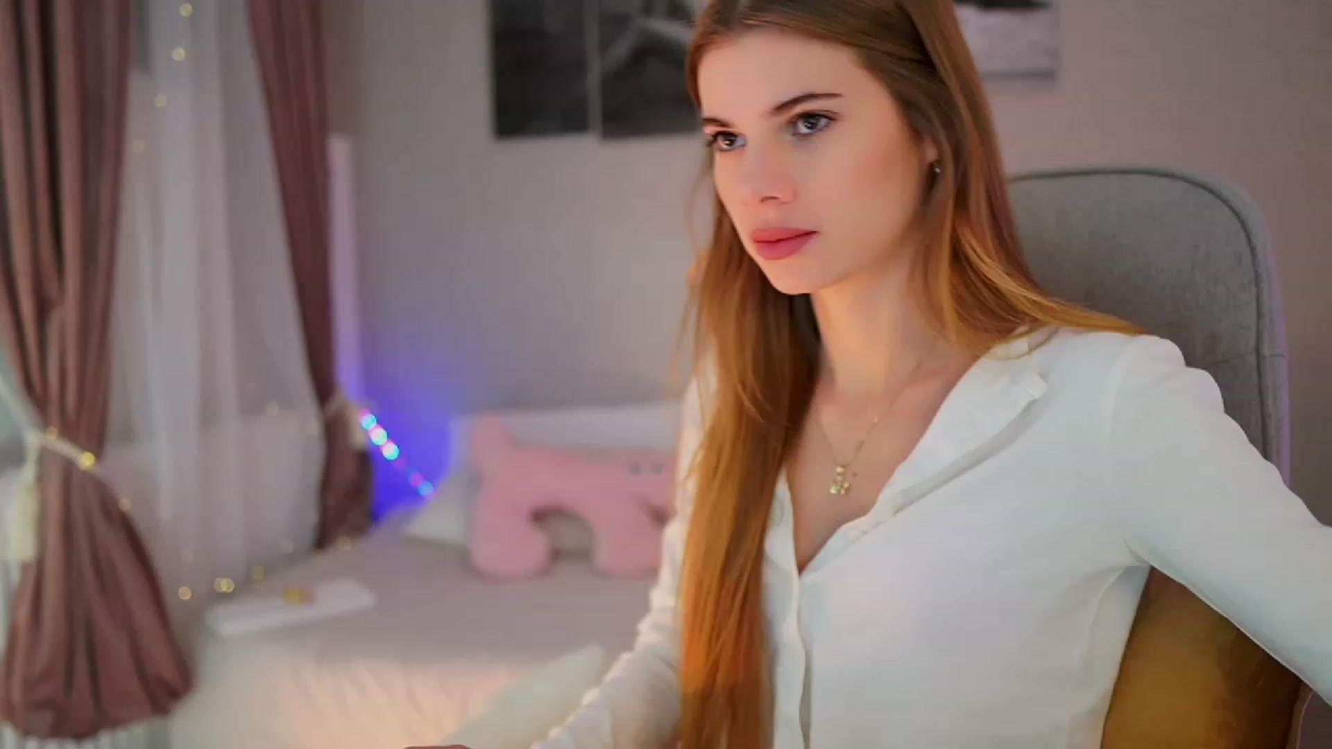 Gallery image thumbnail from RileyReid_18's myfreecams stream on, 11/03/2023, 15:23 image 2 of 20