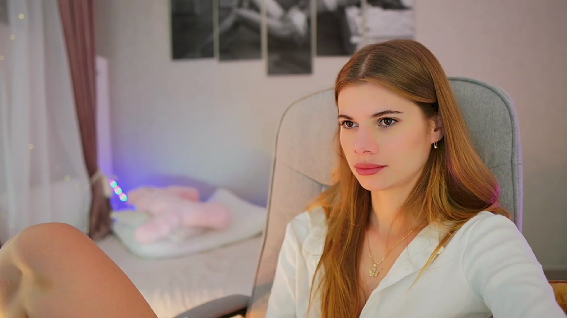 Gallery image thumbnail from RileyReid_18's myfreecams stream on, 11/03/2023, 16:41 image 4 of 20