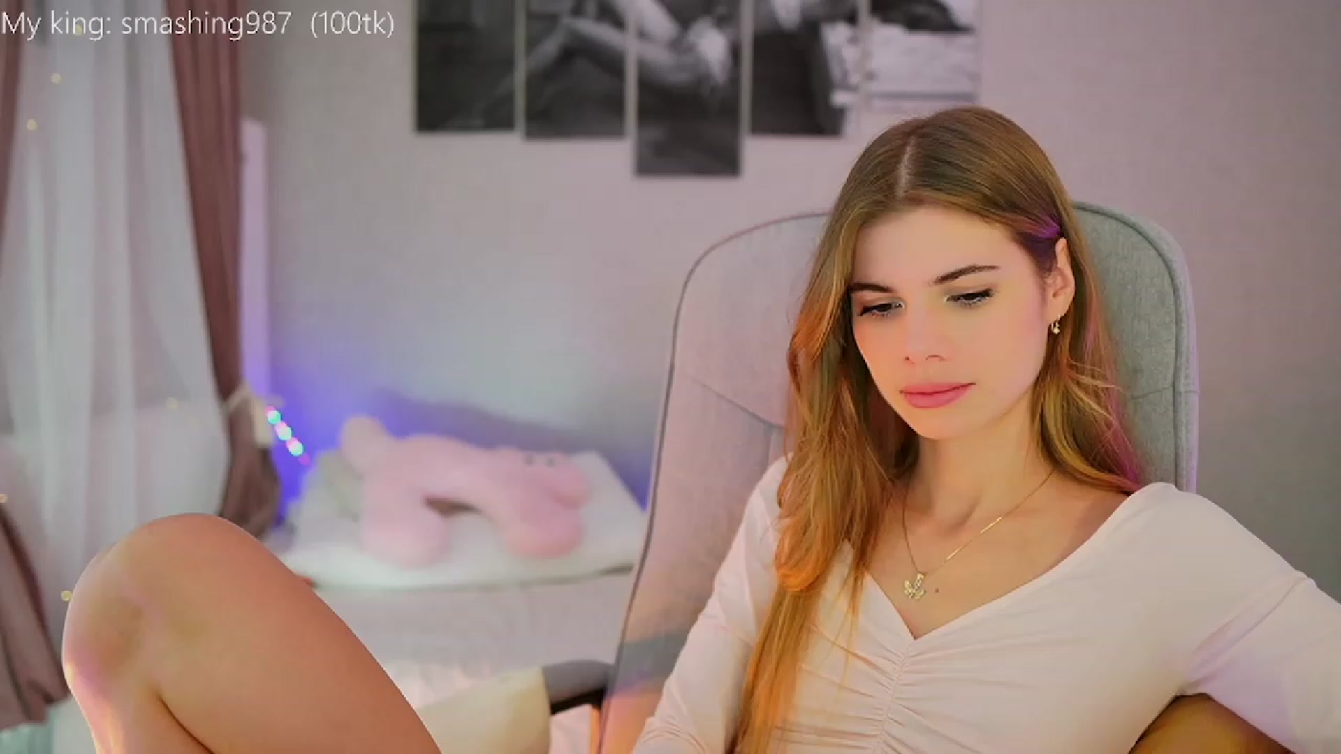 Gallery image thumbnail from RileyReid_18's myfreecams stream on, 11/04/2023, 20:18 image 6 of 20
