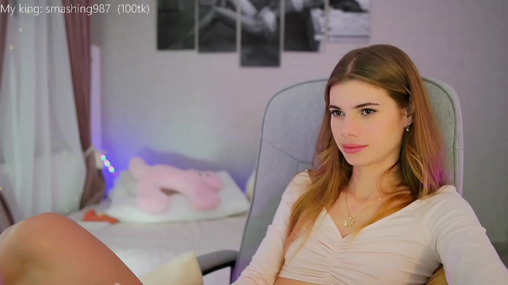 Gallery image thumbnail from RileyReid_18's myfreecams stream on, 11/04/2023, 20:39 image 2 of 20
