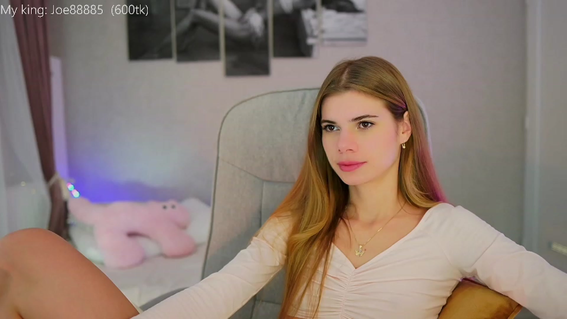 Gallery image thumbnail from RileyReid_18's myfreecams stream on, 11/04/2023, 23:47 image 5 of 20