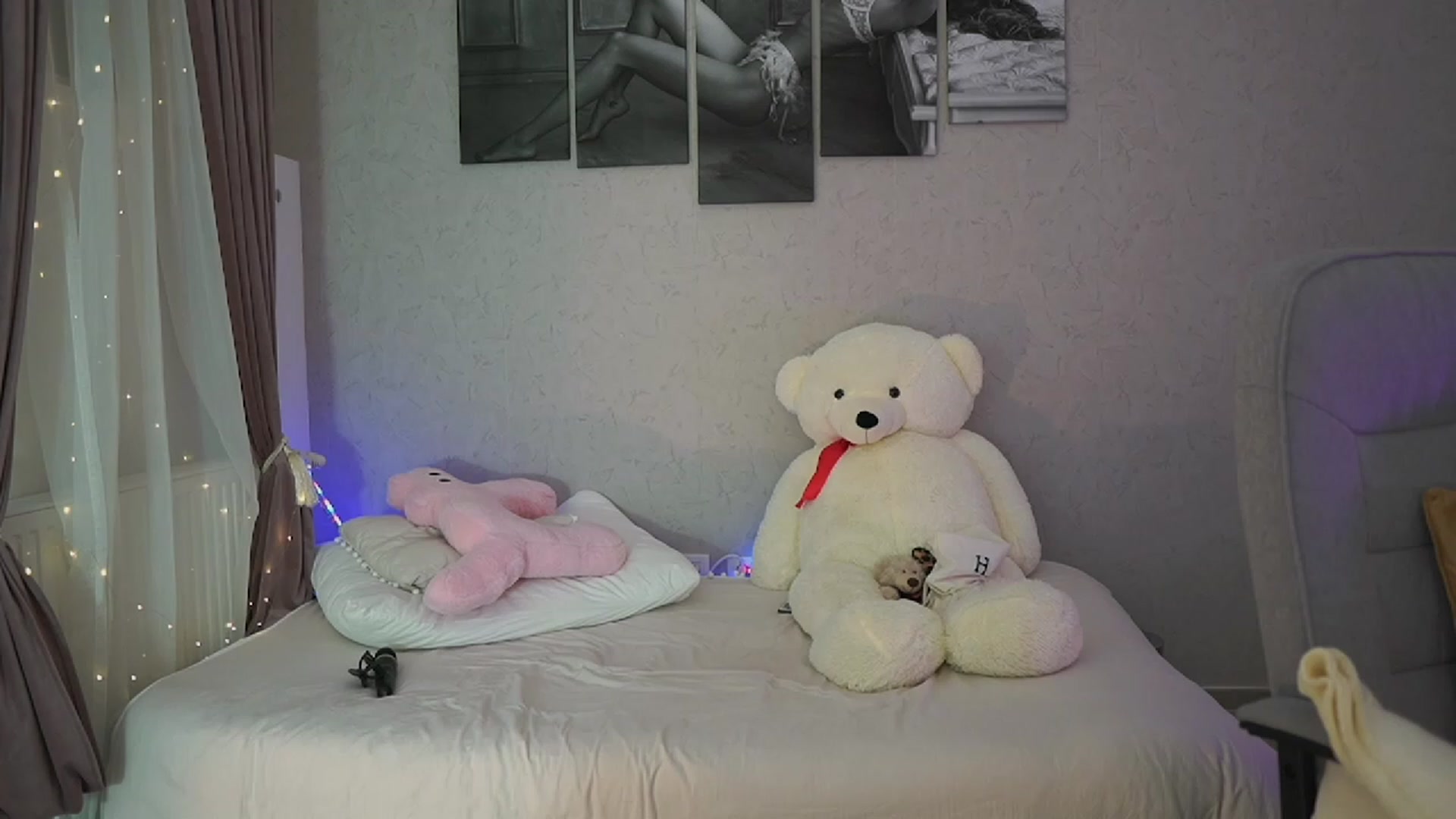 Gallery image thumbnail from RileyReid_18's myfreecams stream on, 11/12/2023, 15:34 image 20 of 20