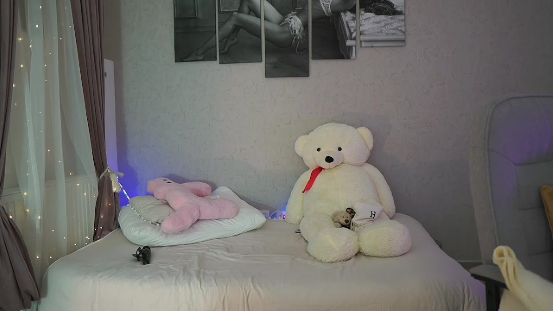 Gallery image thumbnail from RileyReid_18's myfreecams stream on, 11/12/2023, 15:34 image 19 of 20
