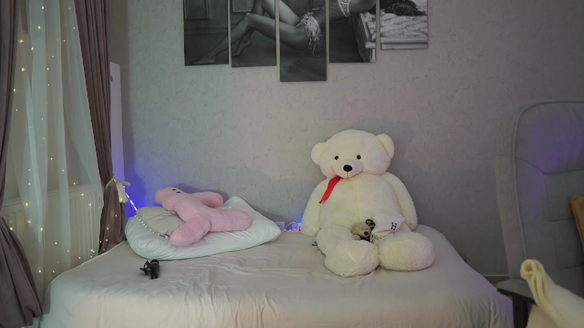 Gallery image thumbnail from RileyReid_18's myfreecams stream on, 11/12/2023, 15:34 image 18 of 20