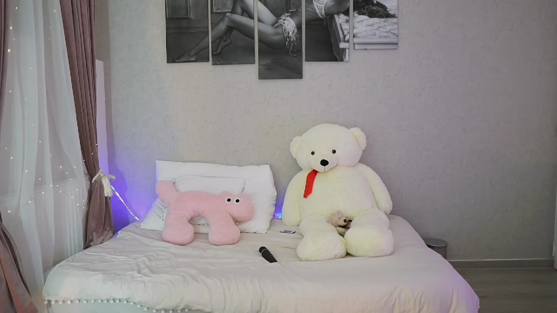 Gallery image thumbnail from RileyReid_18's myfreecams stream on, 11/24/2023, 19:55 image 11 of 20