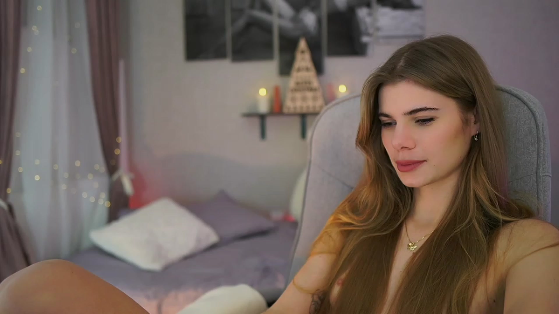 Gallery image thumbnail from RileyReid_18's myfreecams stream on, 11/30/2023, 17:11 image 11 of 20