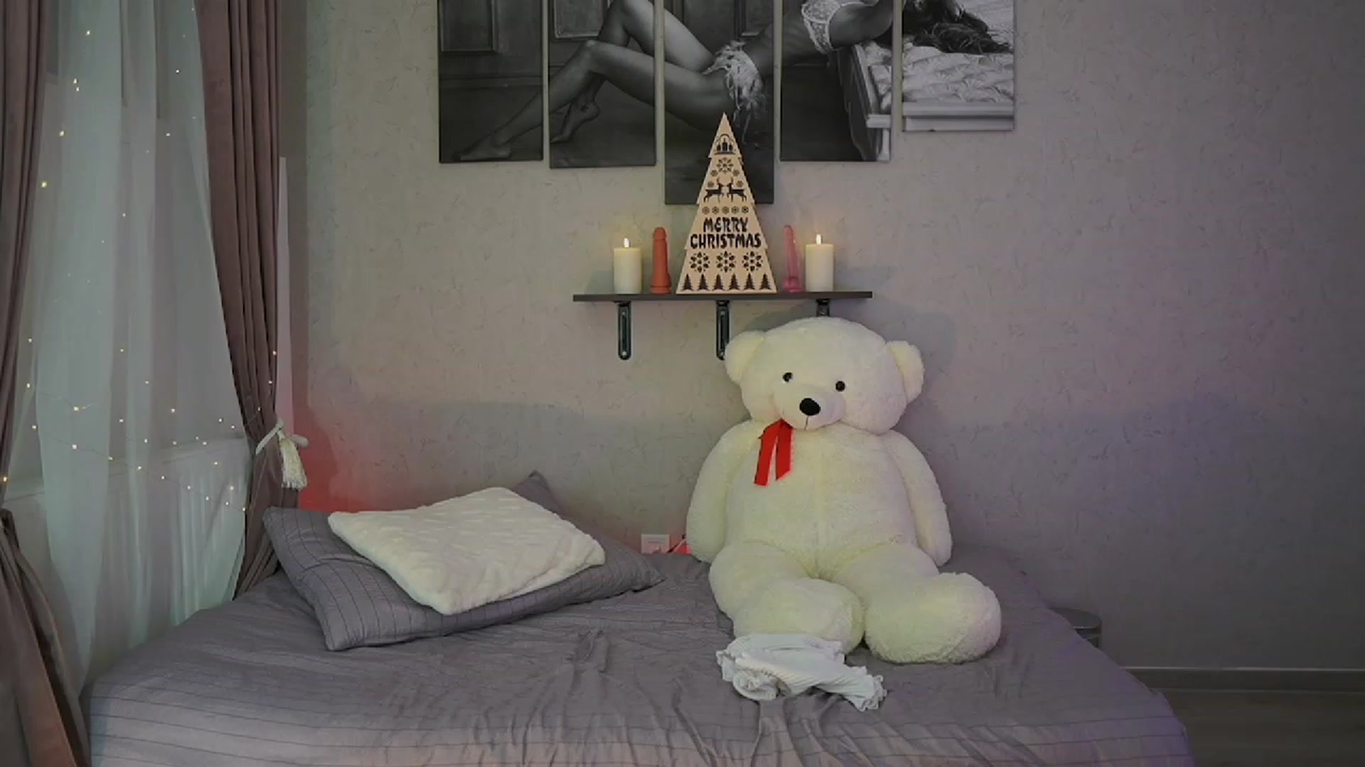 Gallery image thumbnail from RileyReid_18's myfreecams stream on, 11/30/2023, 19:05 image 10 of 20
