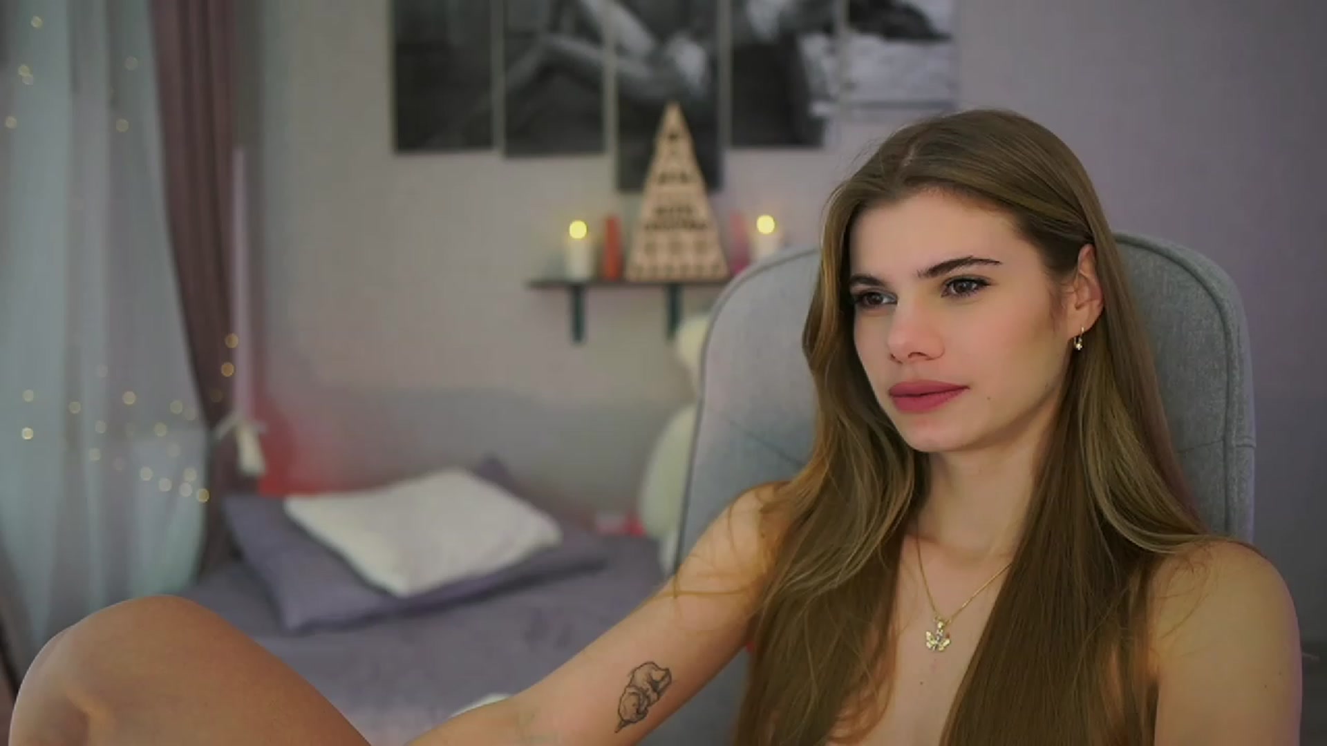 Gallery image thumbnail from RileyReid_18's myfreecams stream on, 11/30/2023, 19:05 image 16 of 20