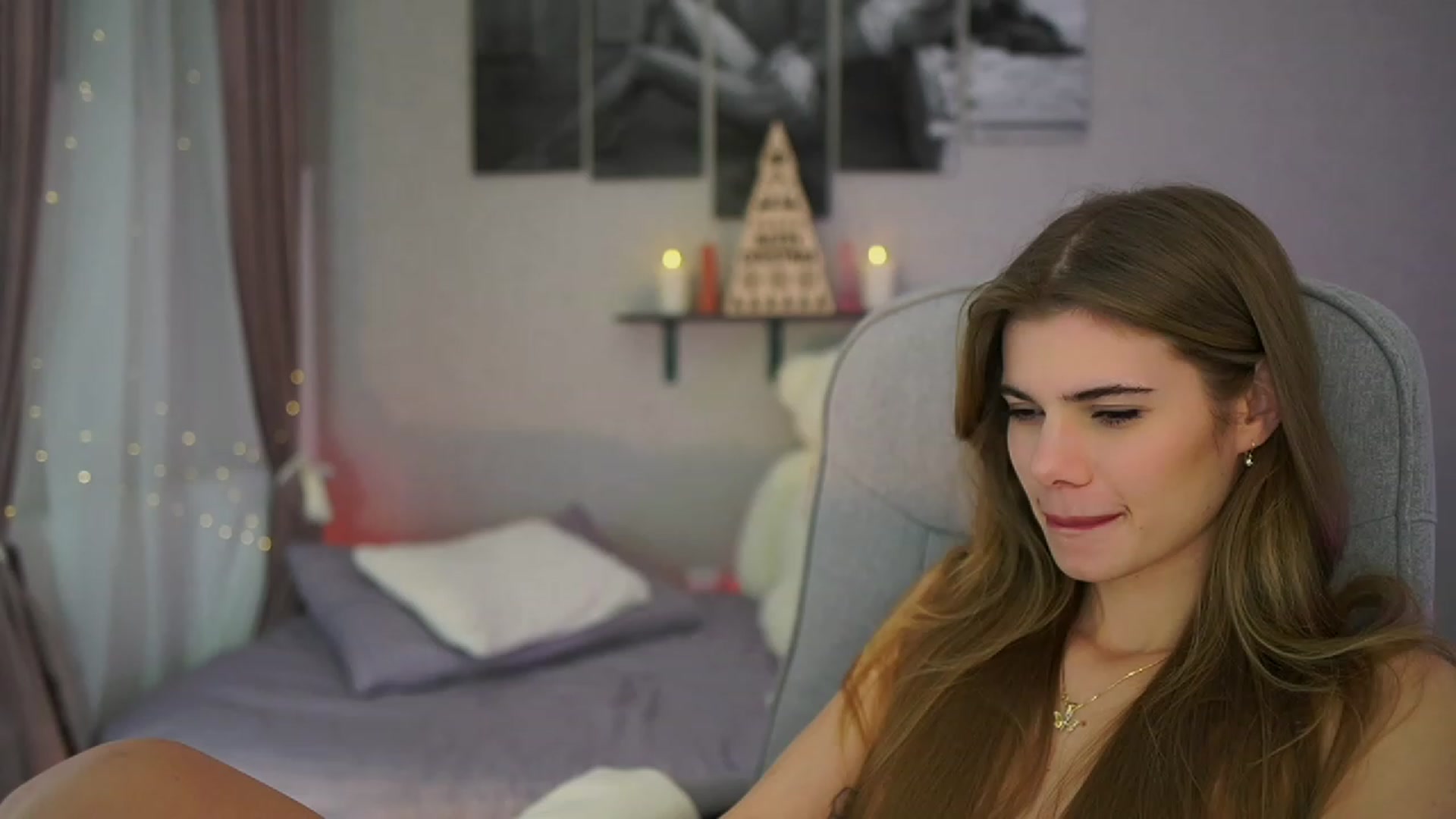 Gallery image thumbnail from RileyReid_18's myfreecams stream on, 11/30/2023, 19:05 image 5 of 20