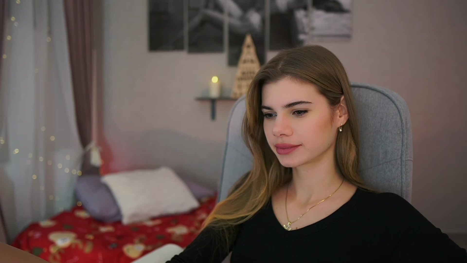 Gallery image thumbnail from RileyReid_18's myfreecams stream on, 12/01/2023, 15:55 image 12 of 20