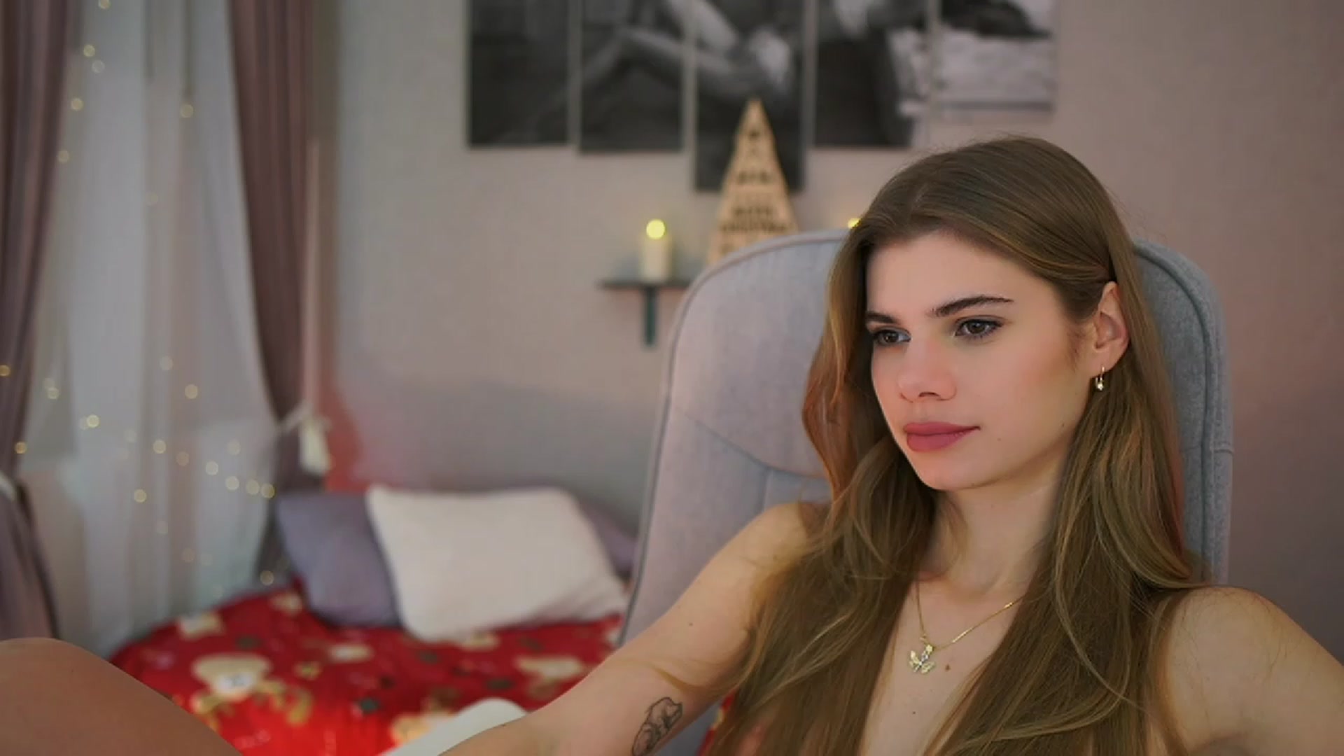 Gallery image thumbnail from RileyReid_18's myfreecams stream on, 12/01/2023, 17:56 image 20 of 20