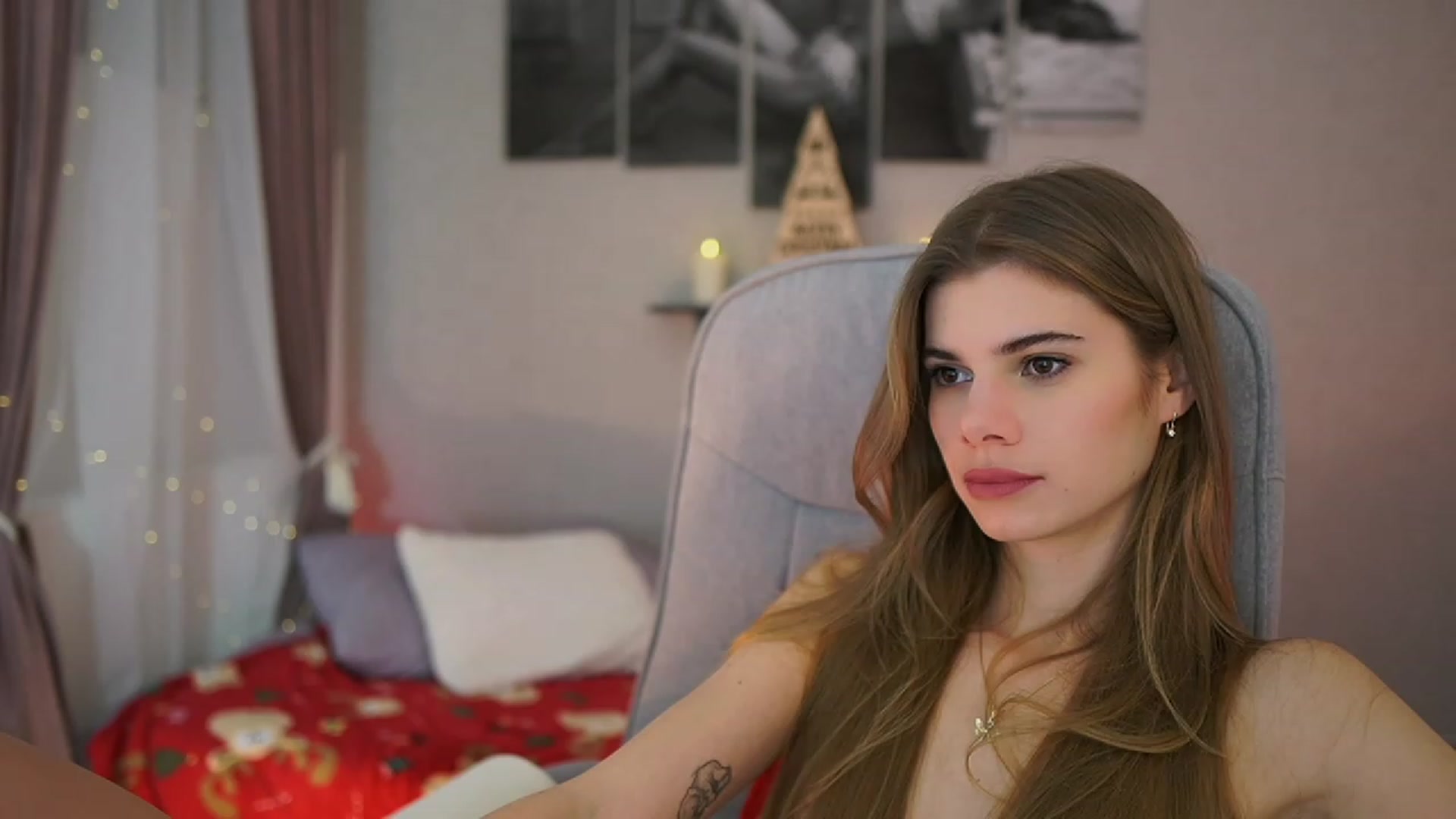 Gallery image thumbnail from RileyReid_18's myfreecams stream on, 12/01/2023, 17:56 image 18 of 20