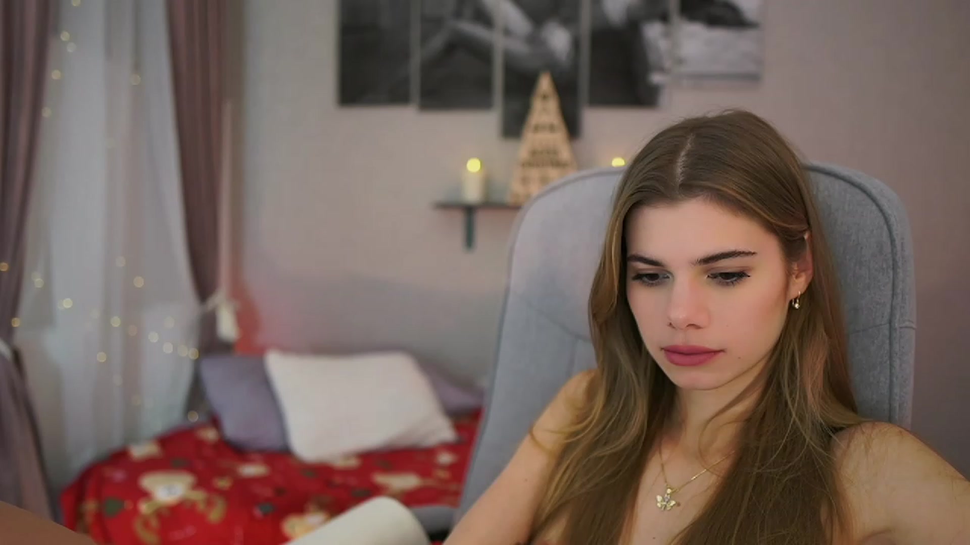 Gallery image thumbnail from RileyReid_18's myfreecams stream on, 12/01/2023, 17:56 image 8 of 20