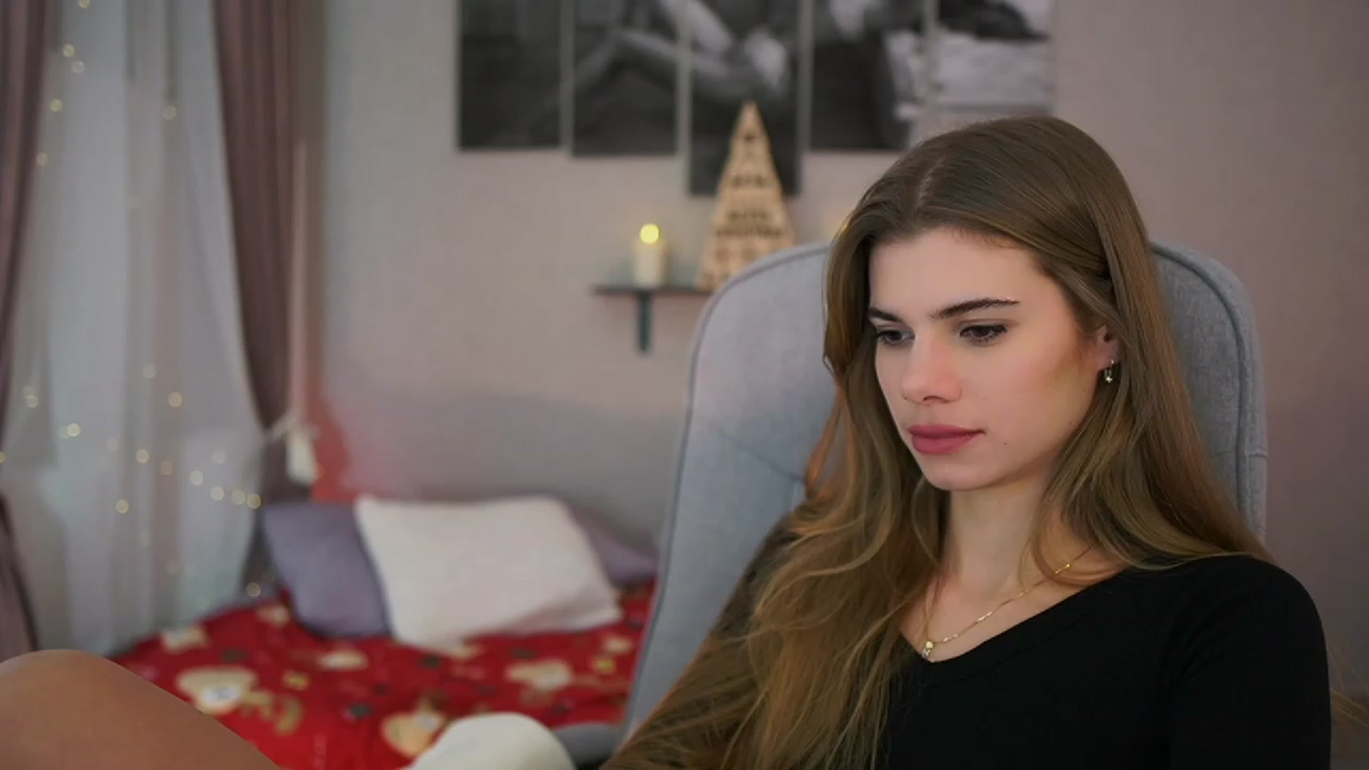 Gallery image thumbnail from RileyReid_18's myfreecams stream on, 12/01/2023, 18:59 image 10 of 20
