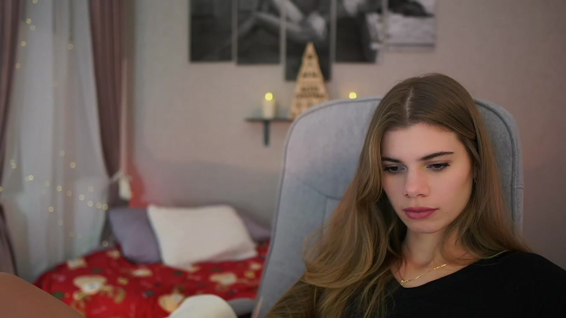 Gallery image thumbnail from RileyReid_18's myfreecams stream on, 12/01/2023, 18:59 image 20 of 20