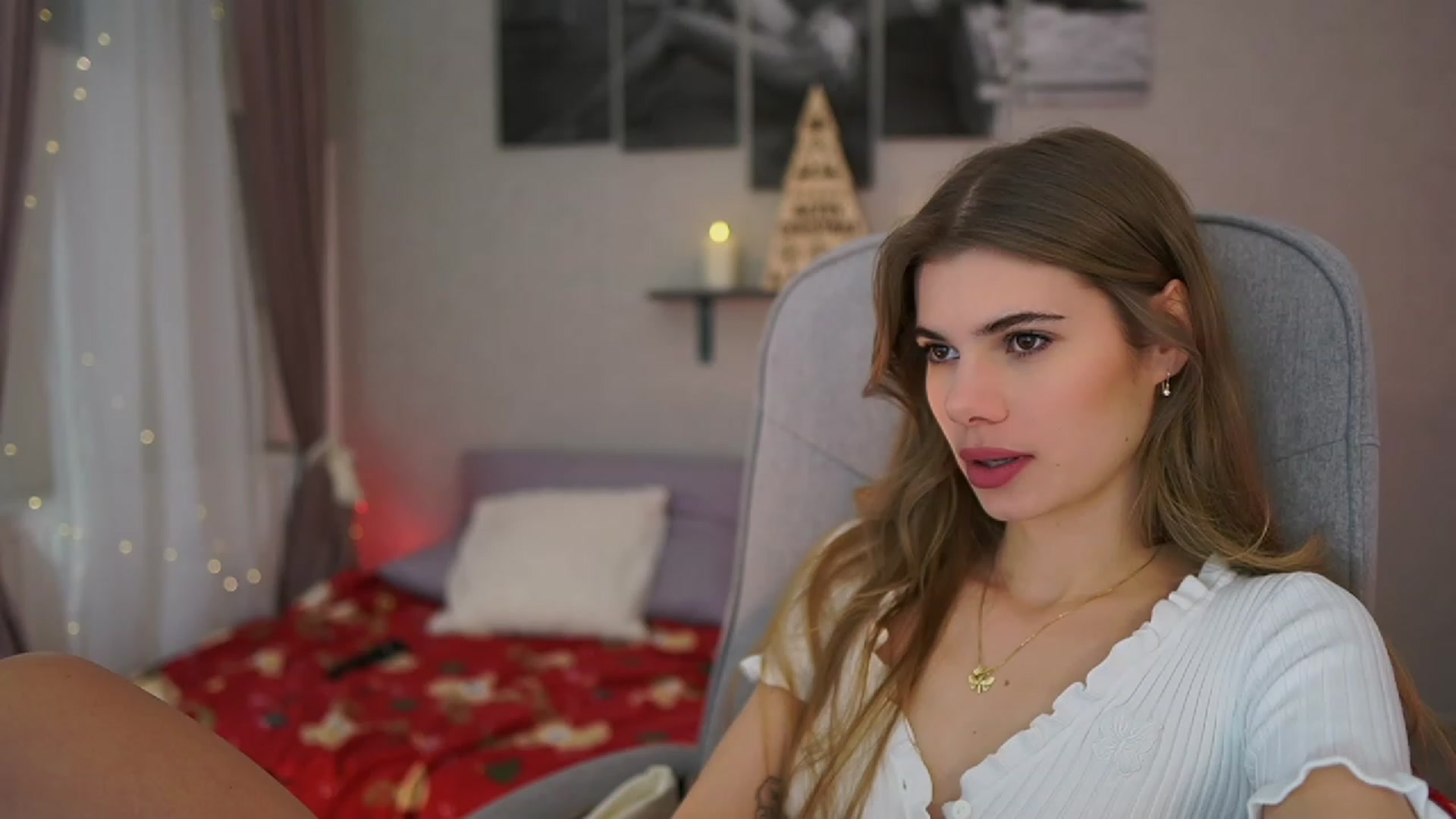Gallery image thumbnail from RileyReid_18's myfreecams stream on, 12/05/2023, 14:11 image 4 of 20