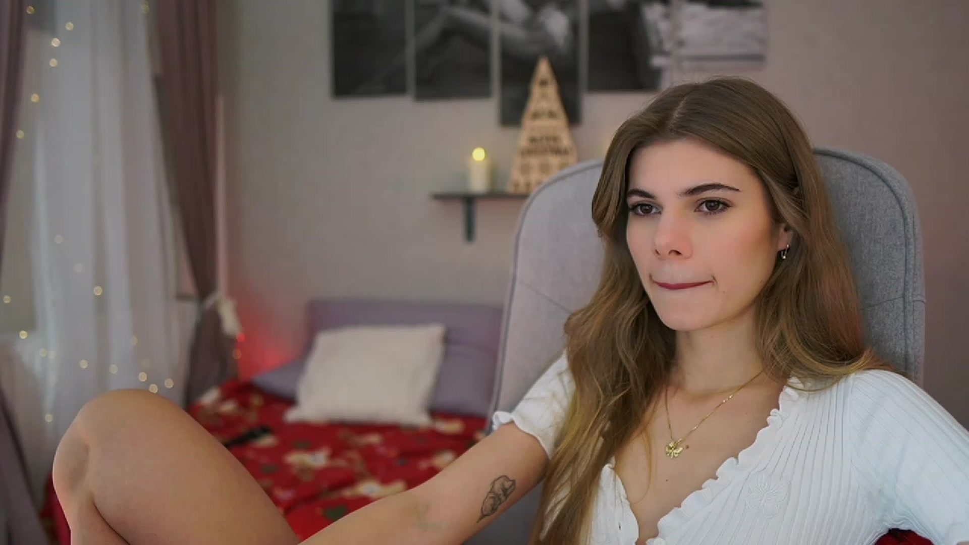 Gallery image thumbnail from RileyReid_18's myfreecams stream on, 12/05/2023, 14:11 image 1 of 20