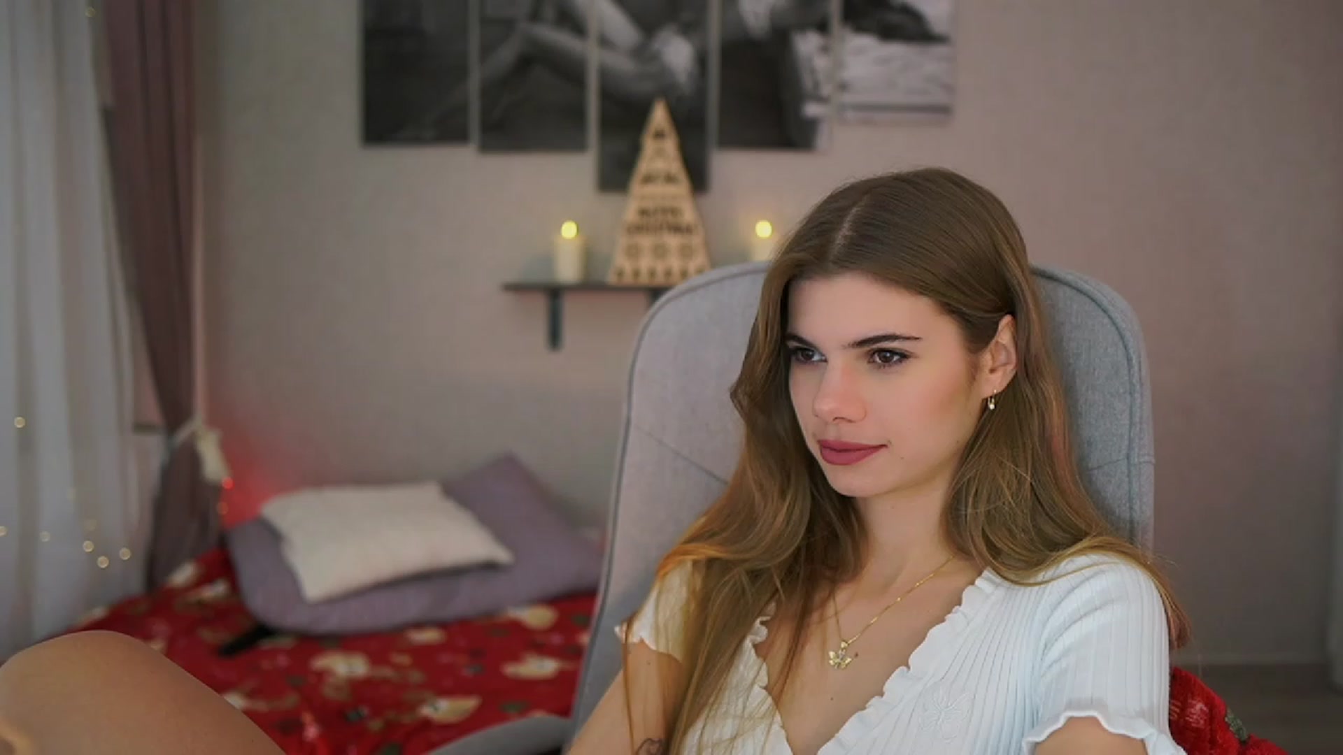 Gallery image thumbnail from RileyReid_18's myfreecams stream on, 12/05/2023, 16:34 image 11 of 20