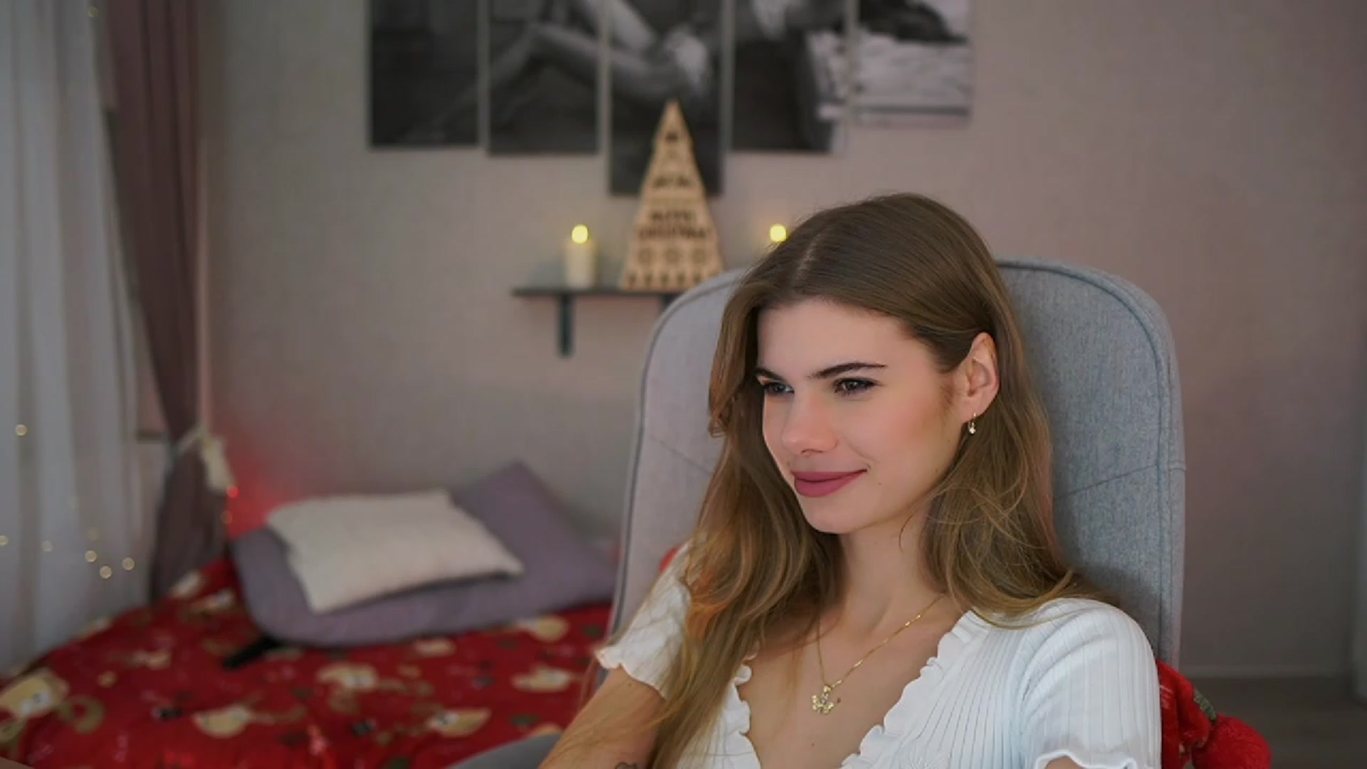Gallery image thumbnail from RileyReid_18's myfreecams stream on, 12/05/2023, 16:34 image 8 of 20