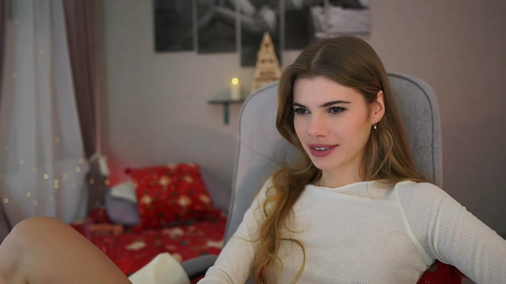Gallery image thumbnail from RileyReid_18's myfreecams stream on, 12/07/2023, 16:13 image 16 of 20