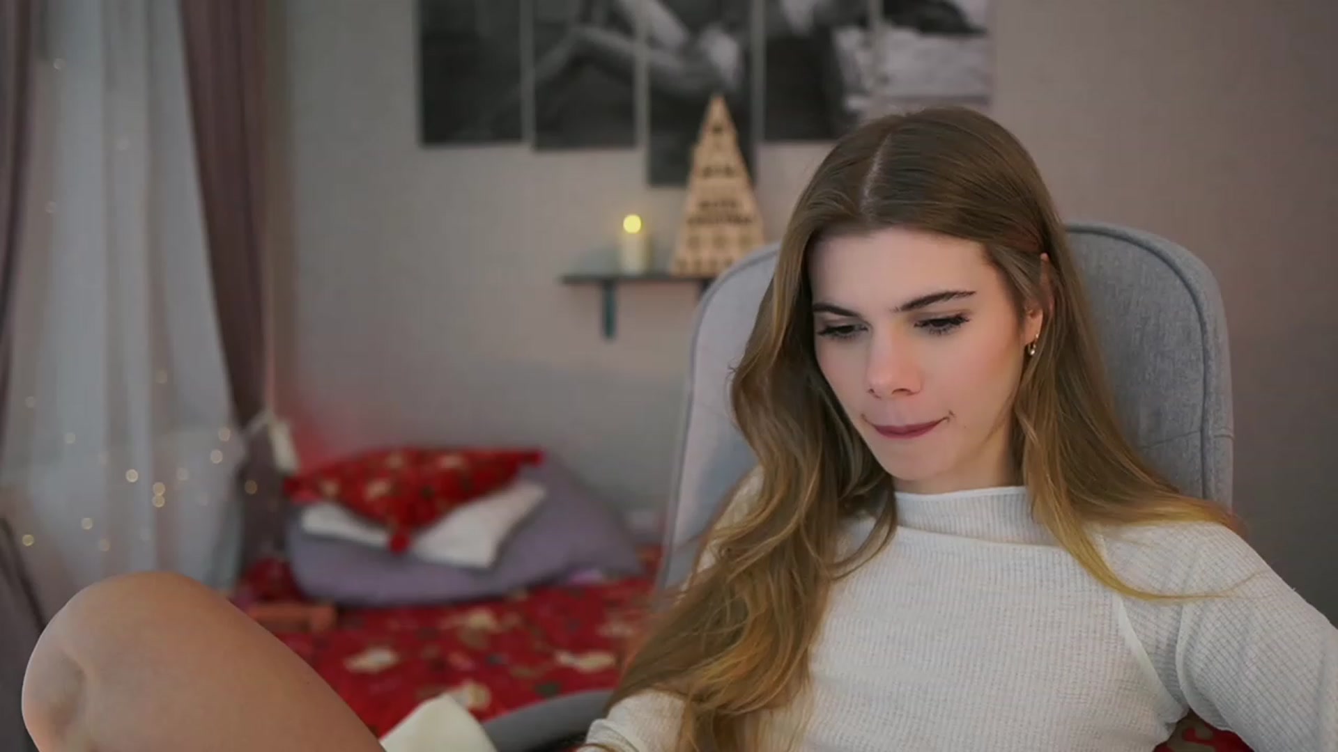 Gallery image thumbnail from RileyReid_18's myfreecams stream on, 12/07/2023, 17:01 image 9 of 20
