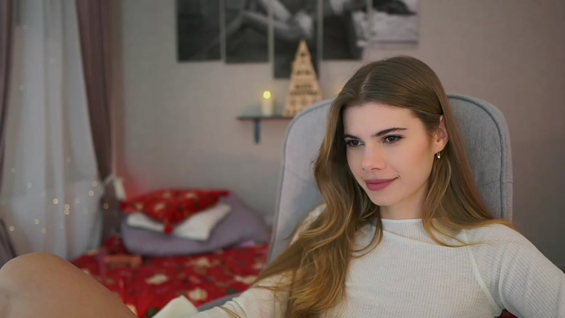 Gallery image thumbnail from RileyReid_18's myfreecams stream on, 12/07/2023, 17:01 image 10 of 20