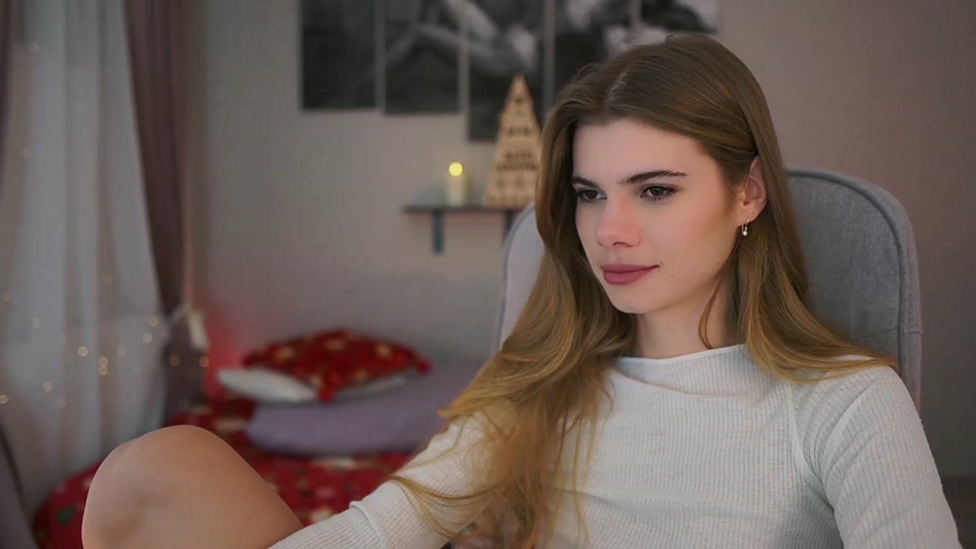 Gallery image thumbnail from RileyReid_18's myfreecams stream on, 12/07/2023, 19:03 image 13 of 20