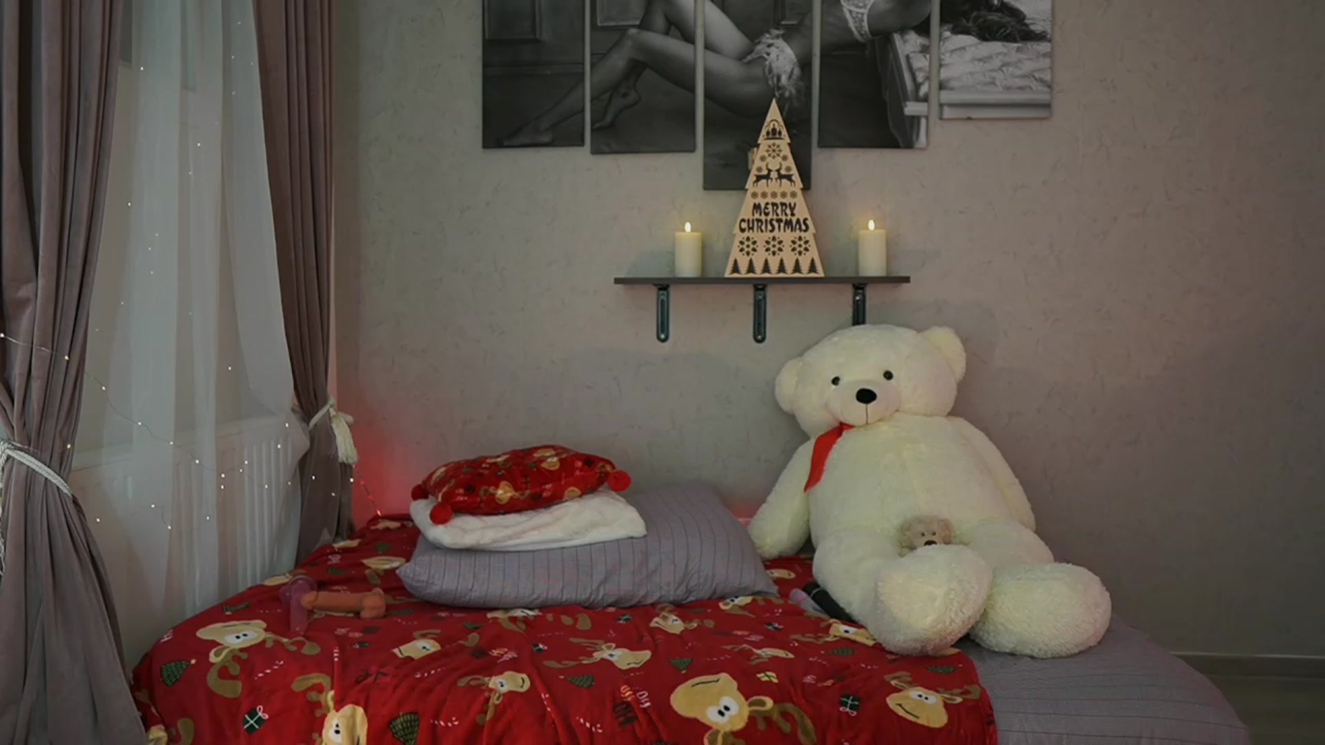 Gallery image thumbnail from RileyReid_18's myfreecams stream on, 12/07/2023, 19:03 image 7 of 20