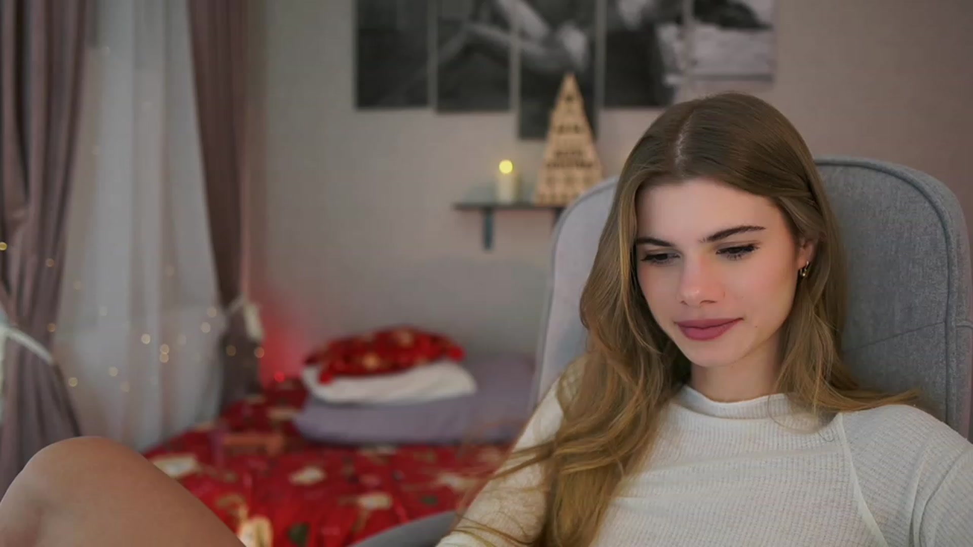 Gallery image thumbnail from RileyReid_18's myfreecams stream on, 12/07/2023, 19:03 image 10 of 20