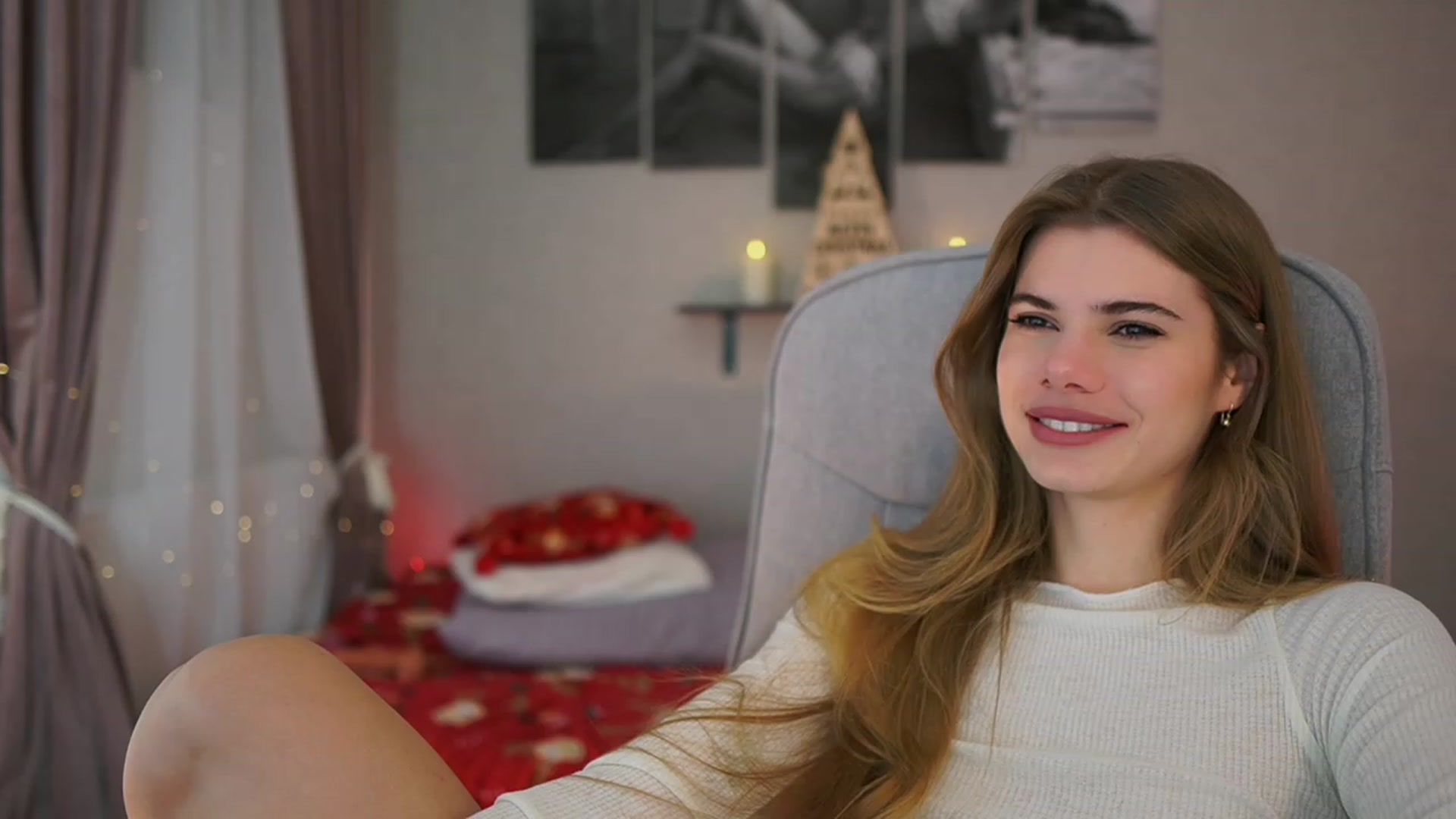 Gallery image thumbnail from RileyReid_18's myfreecams stream on, 12/07/2023, 19:03 image 11 of 20