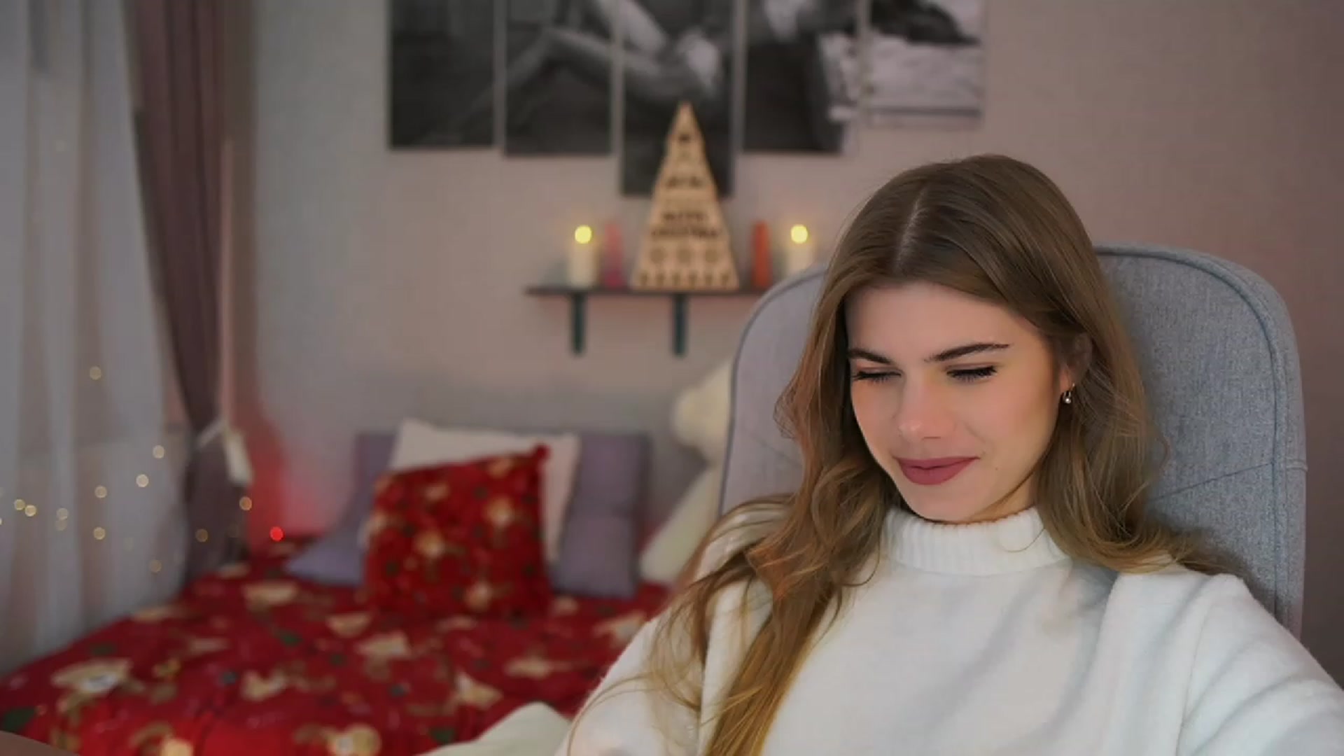 Gallery image thumbnail from RileyReid_18's myfreecams stream on, 12/09/2023, 19:27 image 7 of 20