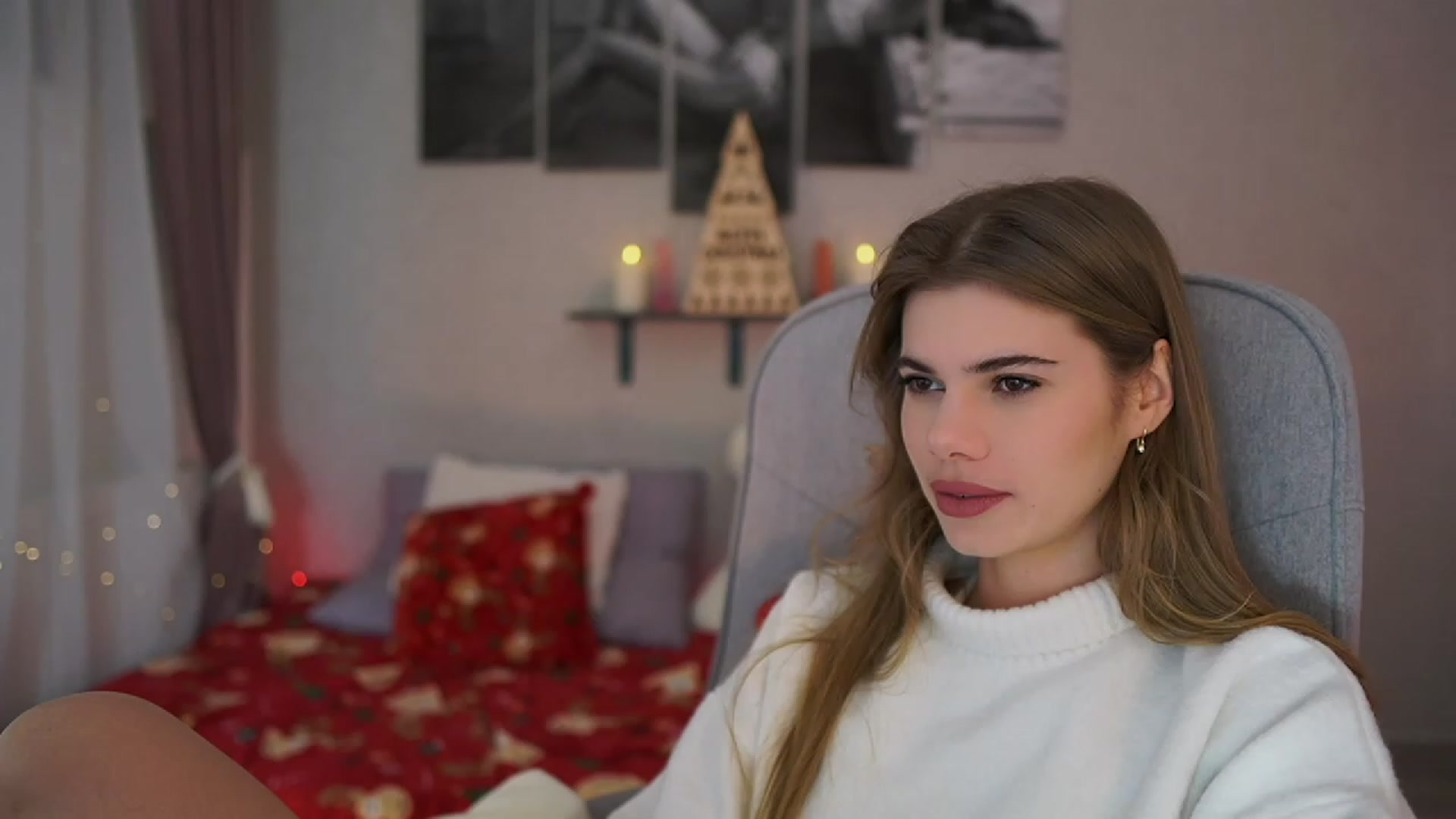 Gallery image thumbnail from RileyReid_18's myfreecams stream on, 12/09/2023, 19:45 image 15 of 20