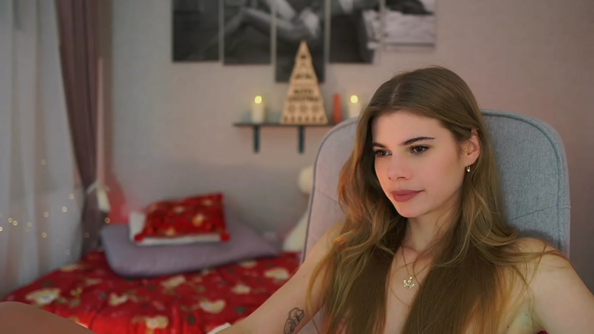 Gallery image thumbnail from RileyReid_18's myfreecams stream on, 12/09/2023, 23:08 image 7 of 20