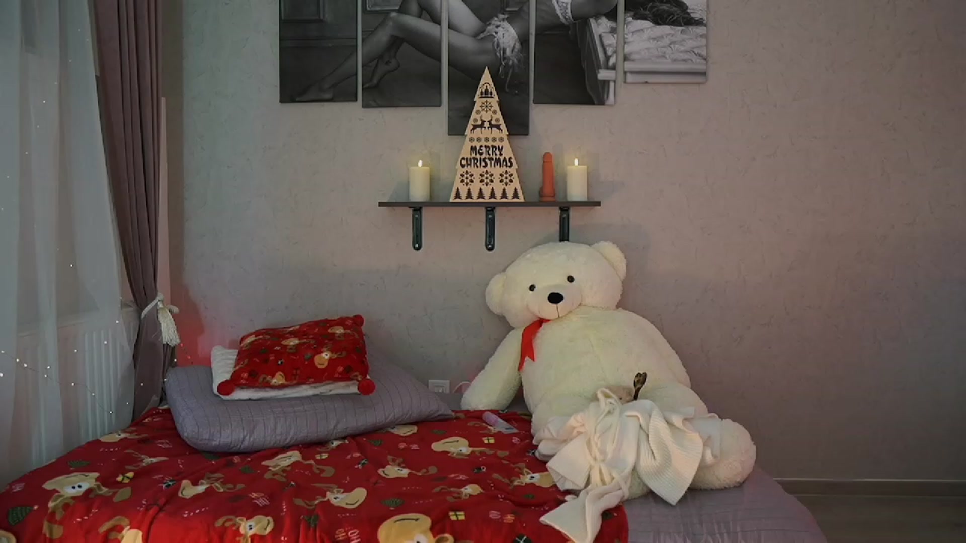 Gallery image thumbnail from RileyReid_18's myfreecams stream on, 12/09/2023, 23:08 image 17 of 20