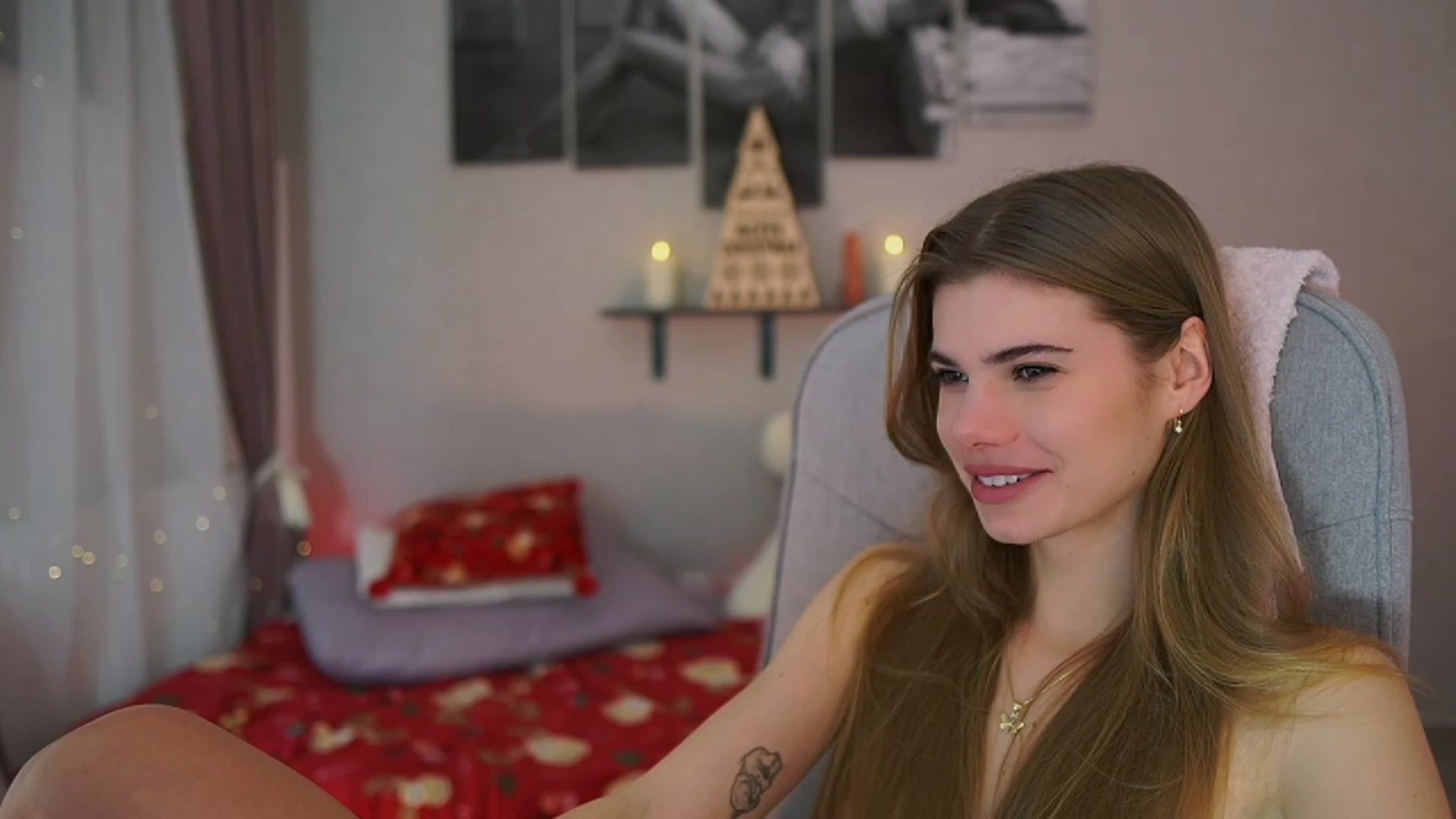 Gallery image thumbnail from RileyReid_18's myfreecams stream on, 12/09/2023, 23:48 image 7 of 20
