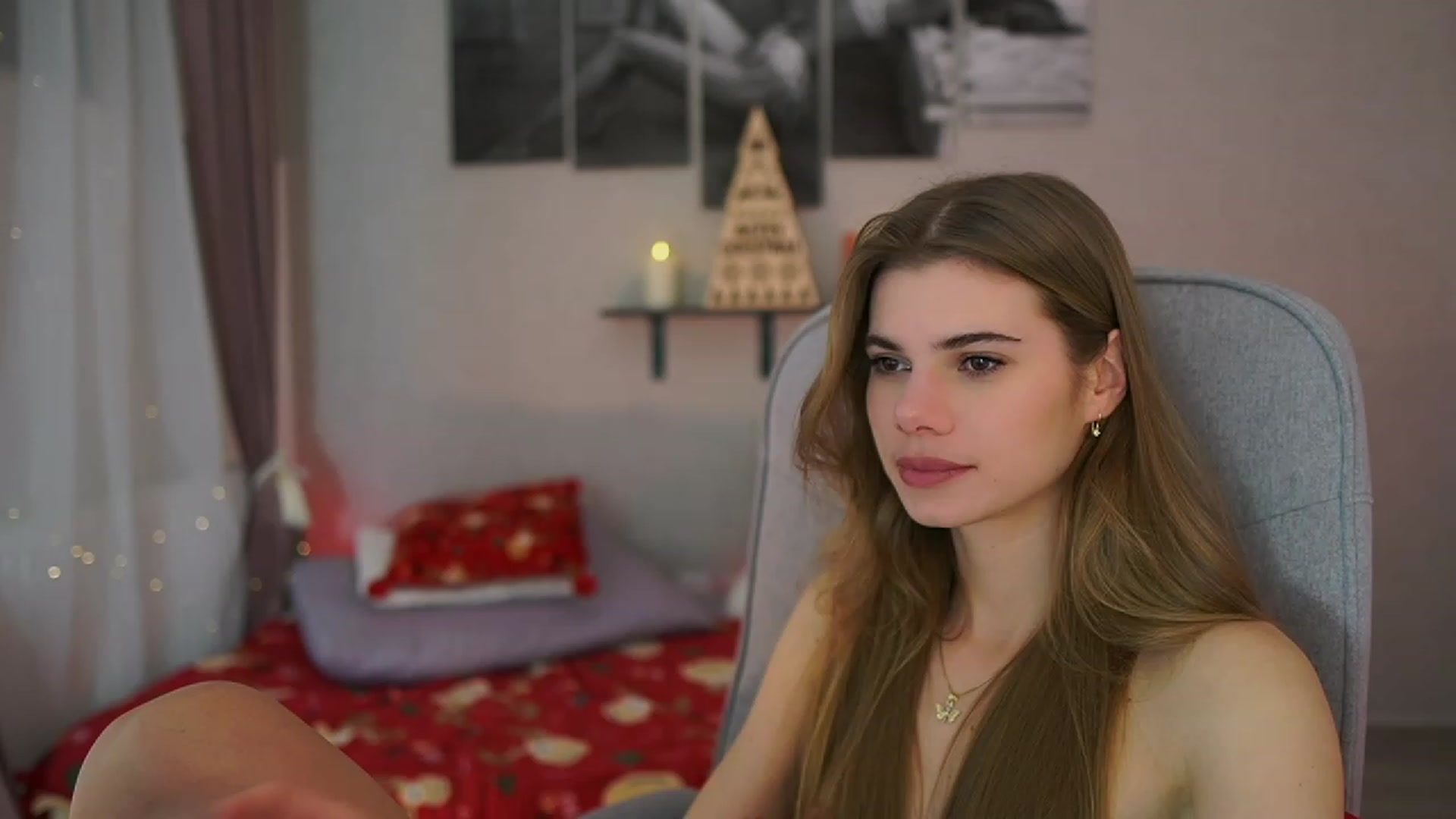 Gallery image thumbnail from RileyReid_18's myfreecams stream on, 12/09/2023, 23:48 image 15 of 20